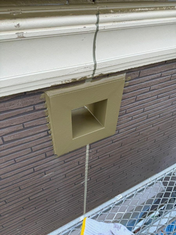うるいど南 バルコニー通風小窓 塗装