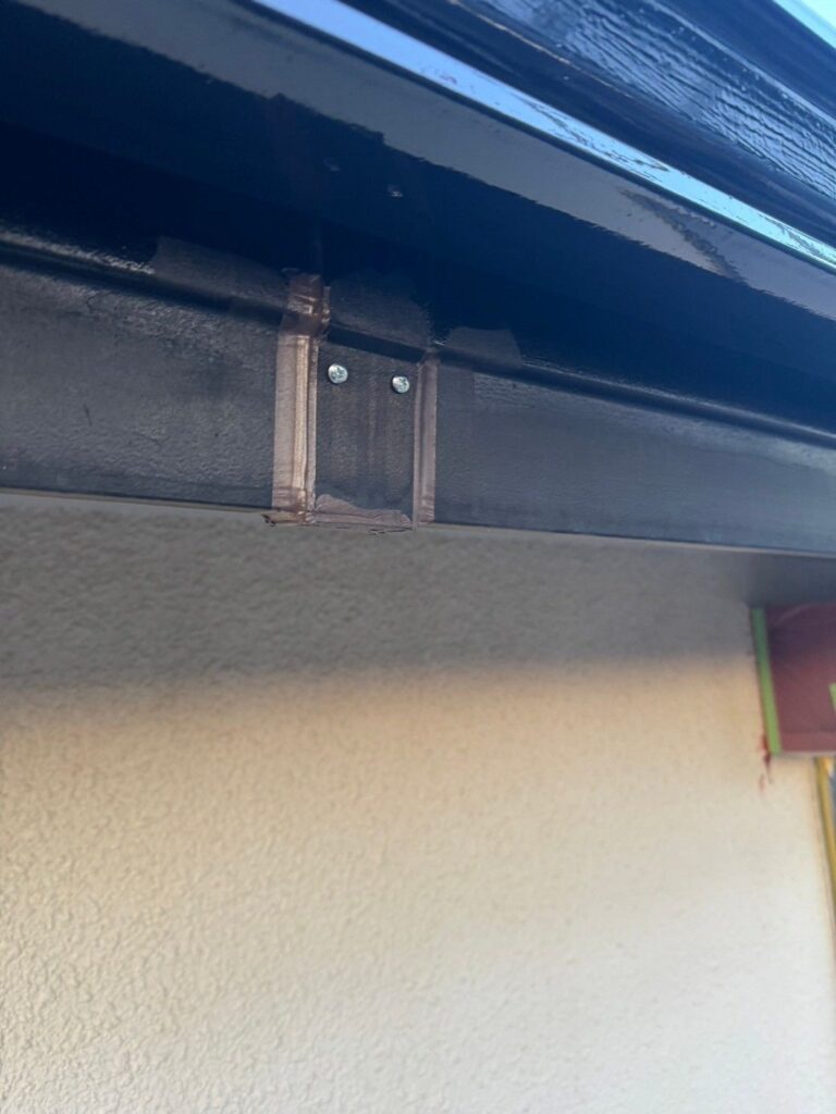 千葉市緑区_M様邸_施工中鼻隠しビスどめ