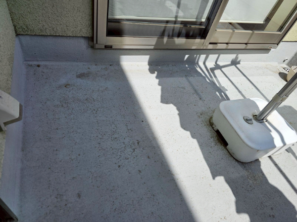 千葉市緑区Y様_ベランダ床施工前