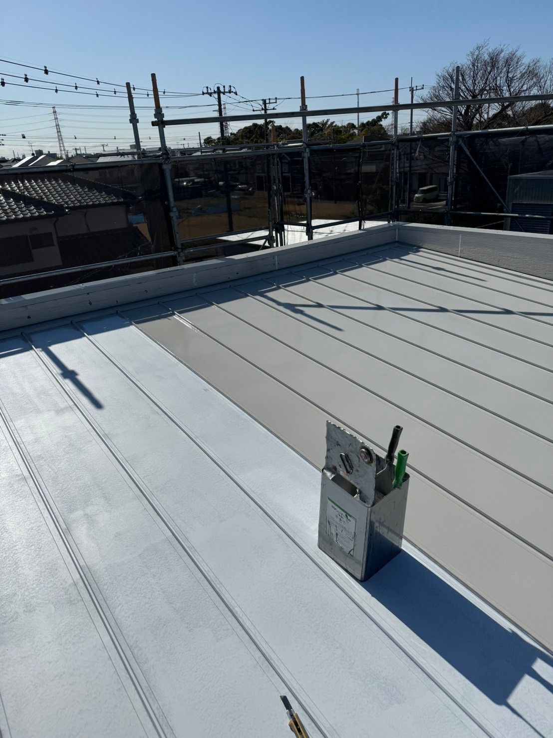 市原市K様_屋根塗装施工中