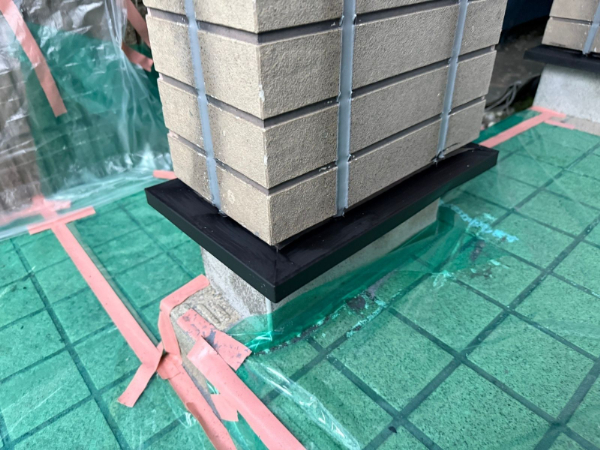 千葉市T様_シーリング充填玄関柱