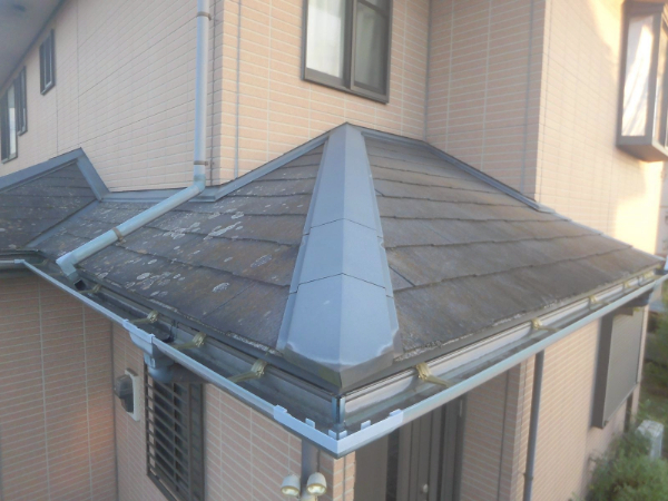 千葉市緑区I様_施工前屋根_コケ