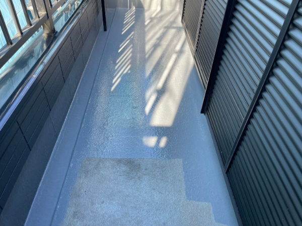 千葉市若葉区T様_ベランダウレアックス2