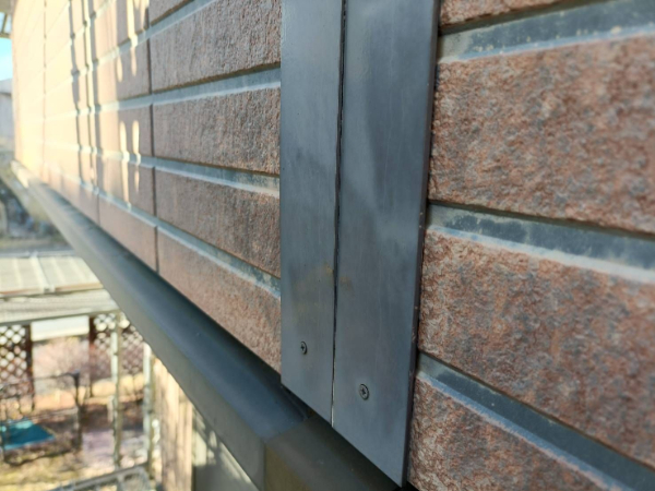 千葉市緑区I様_ベランダ抑え材_修理前