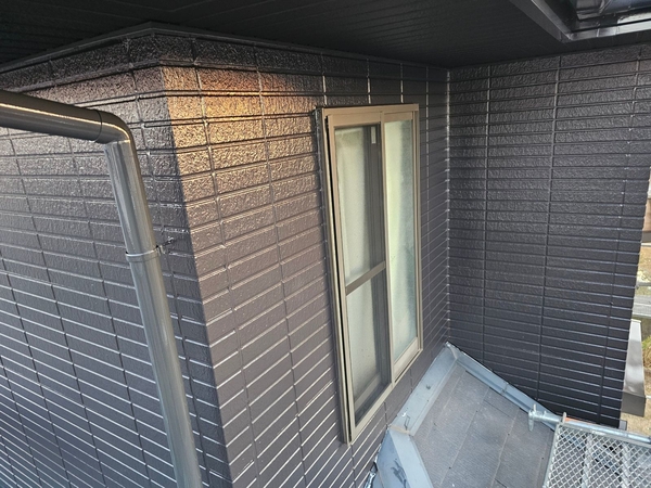 千葉市緑区I様_外壁施工後チャコール