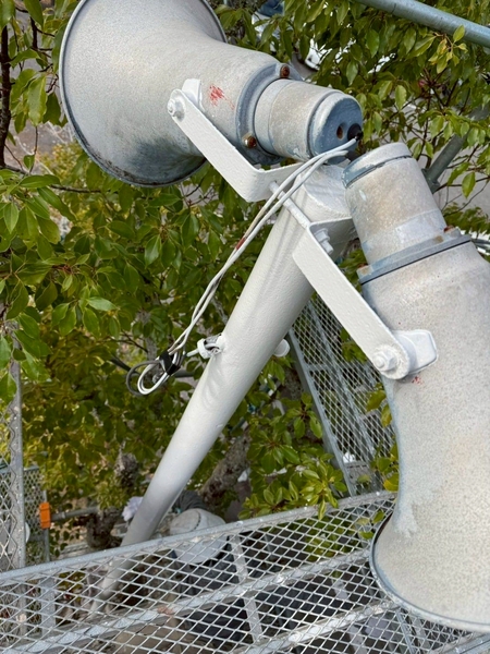 ゴルフ場_施工中スピーカー