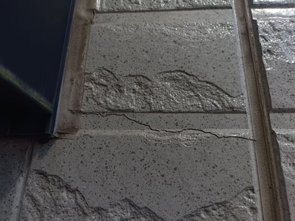 千葉市緑区O様邸_施工前ひび割れ