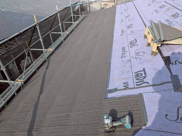 千葉市緑区O様邸_施工中屋根材