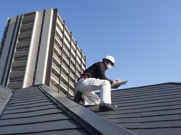 専門スタッフによる屋根の点検
